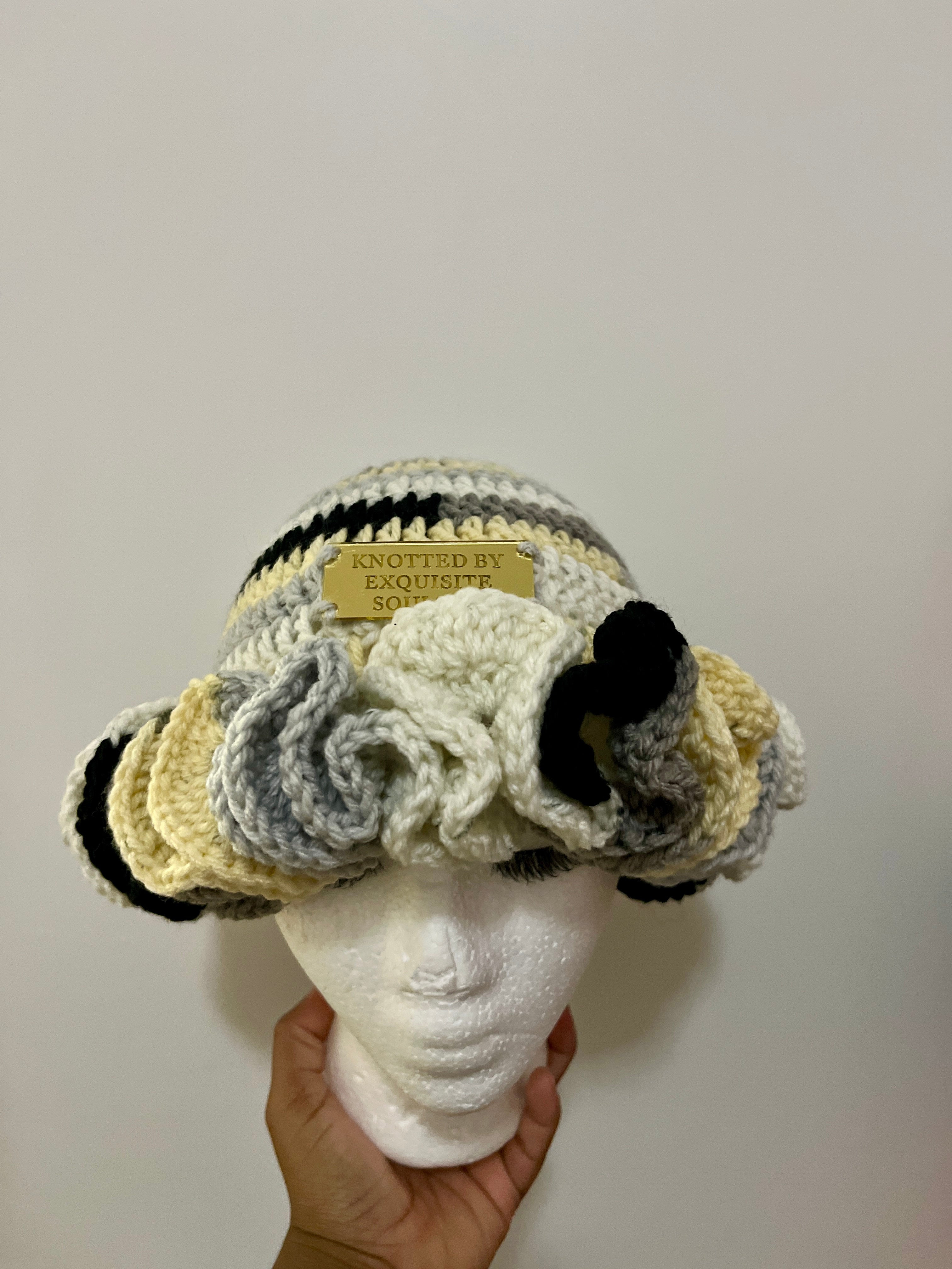 🖤 The Luxe Ruffle Hat – Jumbo Edition (Cream, Grey &amp; Tan)