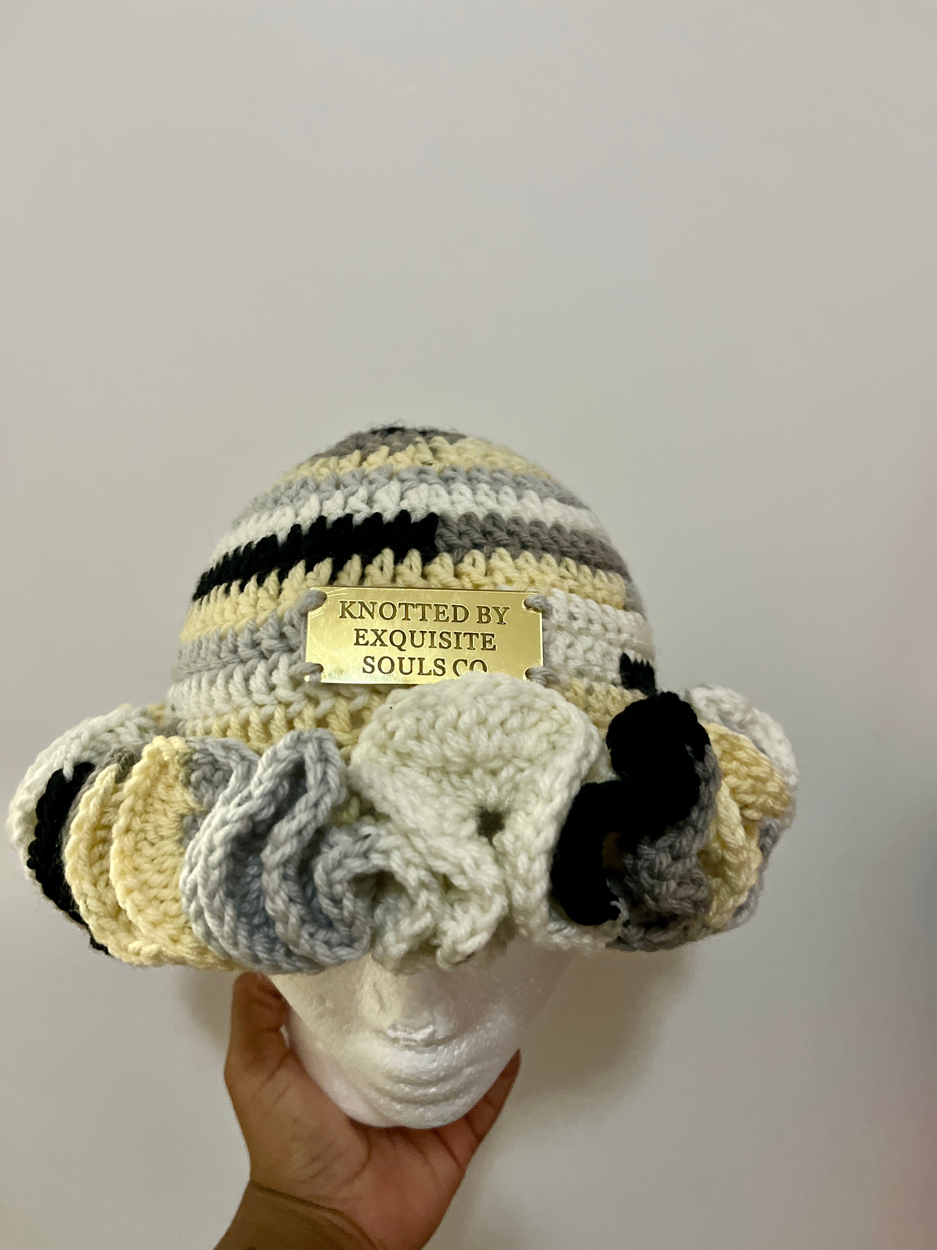 🖤 The Luxe Ruffle Hat – Jumbo Edition (Cream, Grey &amp; Tan)